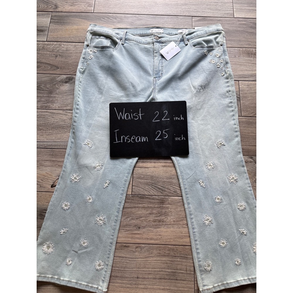 Jessica Simpson Womens Ankle Flare Jeans 22W Light Blue Floral Embroidered Boho - Picture 10 of 10